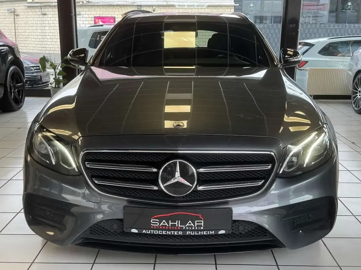 Używany Mercedes E400 AMG 340 KM (250 kW) 2018 Szary Kombi