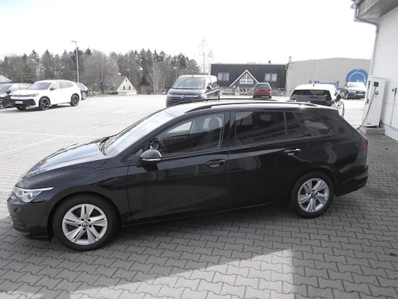Gebraucht VW Golf VIII Life 150 PS (110 kW) 2023 Schwarz Kombi