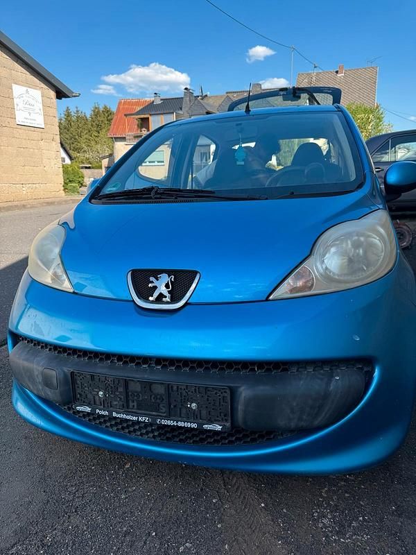 Blau Gebraucht 2005 Peugeot 107 Kleinwagen | 950 € (Guter Preis) - Bild 1/4