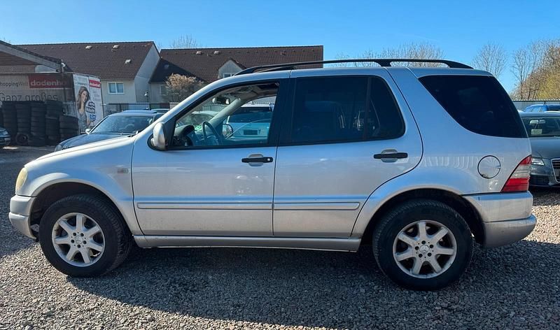 Gebraucht Mercedes ML430 272 PS (200 kW) 2000 Grau SUV