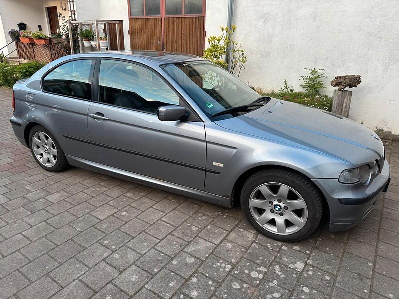 Silber Gebraucht 2003 BMW 316 Compact Kleinwagen | 1.600 € (Fairer Preis) - Bild 1/4