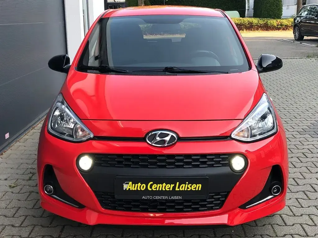Gebraucht Hyundai i10 Passion 67 PS (49 kW) 2019 Rot Kleinwagen