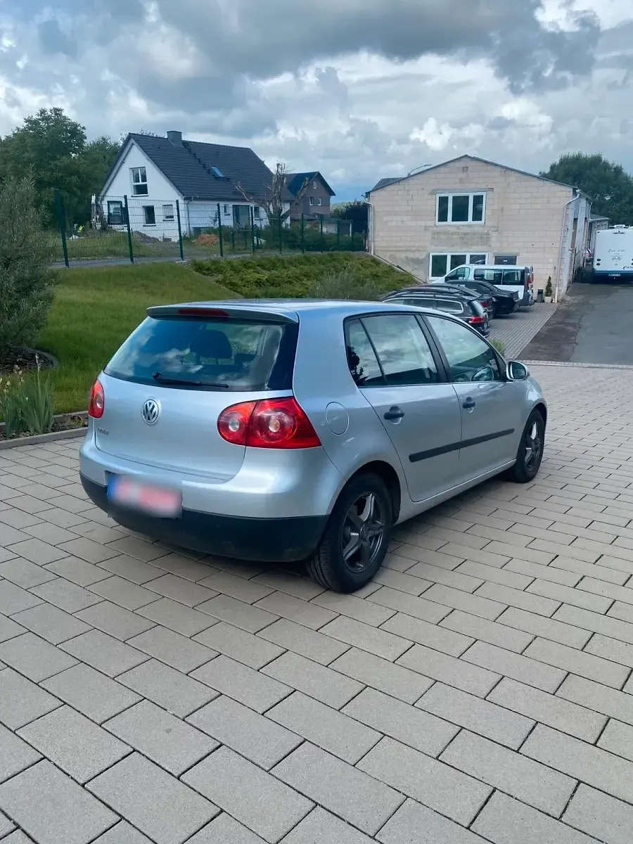 Gebraucht VW Golf V 75 PS (55 kW) 2005 Silber Kleinwagen