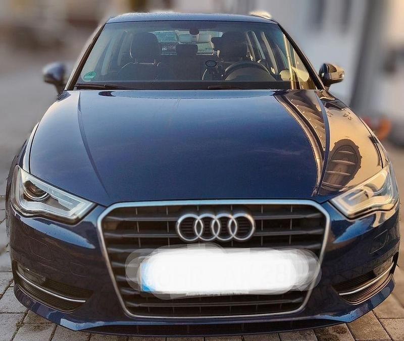 Blau Gebraucht 2016 Audi A3 Sportback Ambition Limousine | 13.500 € (Guter Preis) - Bild 1/4