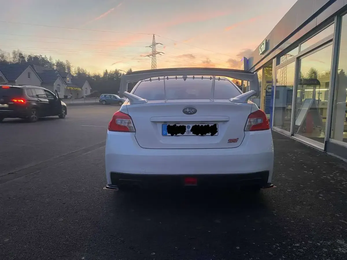 Gebraucht Subaru WRX STI Sport 300 PS (220 kW) 2015 Crystal white pearl Limousine