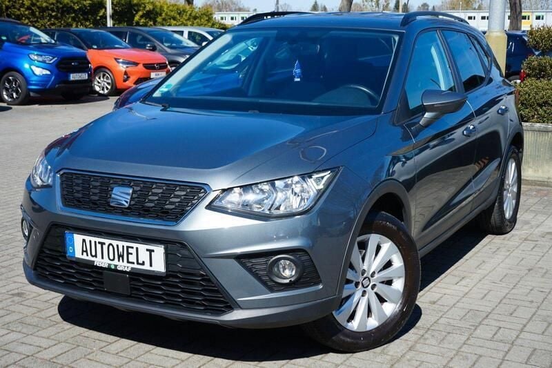 Grau Gebraucht 2018 Seat Arona Style SUV | 13.300 € (Guter Preis) - Bild 1/4