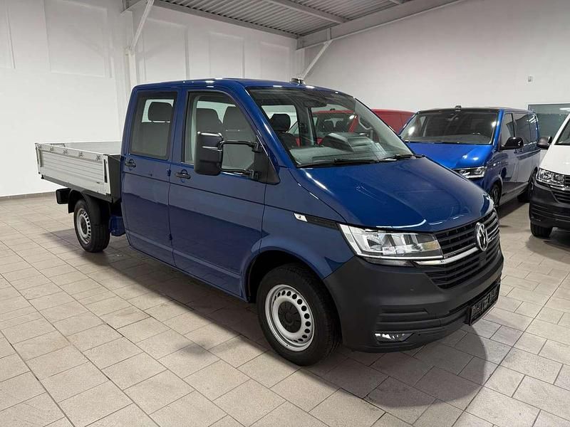 Gebraucht VW Transporter 150 PS (110 kW) 2023 Deep ocean blue Van