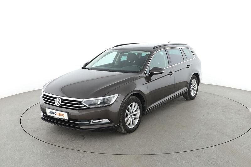Braun Gebraucht 2018 VW Passat Comfortline Kombi | 18.470 € (Fairer Preis) - Bild 1/3