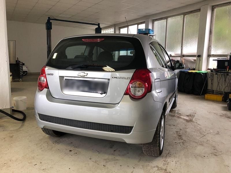 Gebraucht Chevrolet Aveo 84 PS (61 kW) 2009 Silber Limousine