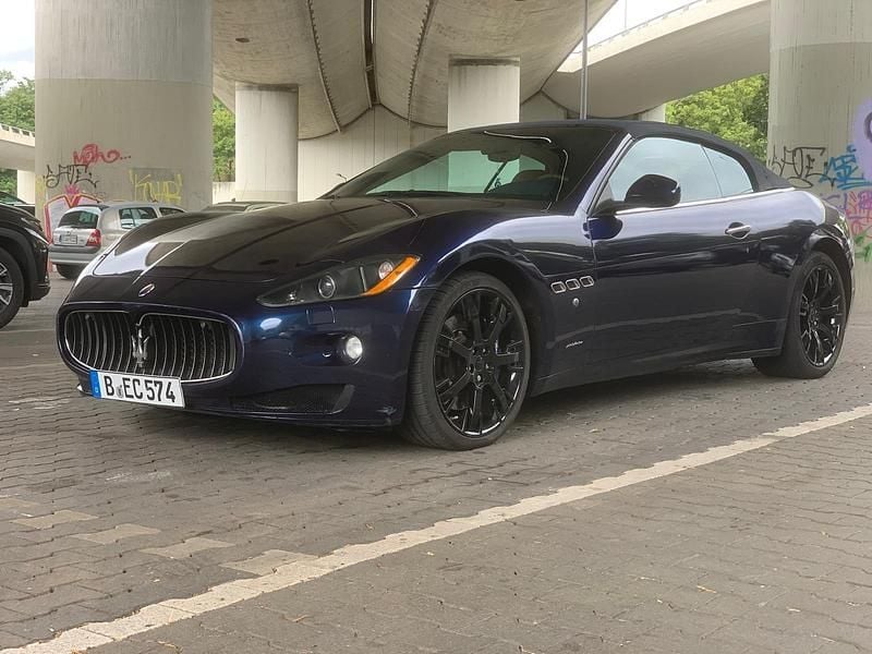 Gebraucht Maserati GranCabrio 441 PS (324 kW) 2010 Blau Cabrio