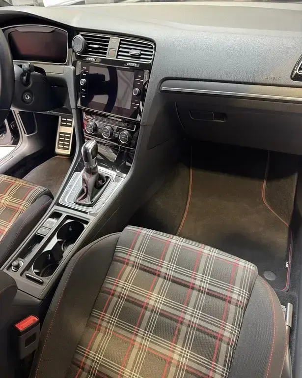 Gebraucht VW Golf VII GTI 245 PS (180 kW) 2018 Schwarz Limousine