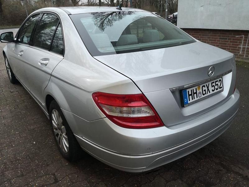 Gebraucht Mercedes C180 Elegance 156 PS (114 kW) 2007 Silber Limousine