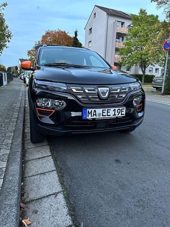 Schwarz Gebraucht 2022 Dacia Spring Comfort Plus Kleinwagen | 9.300 € (Guter Preis) - Bild 1/3