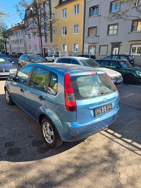Gebraucht Ford Fiesta Trend 80 PS (58 kW) 2003 Blau Kleinwagen