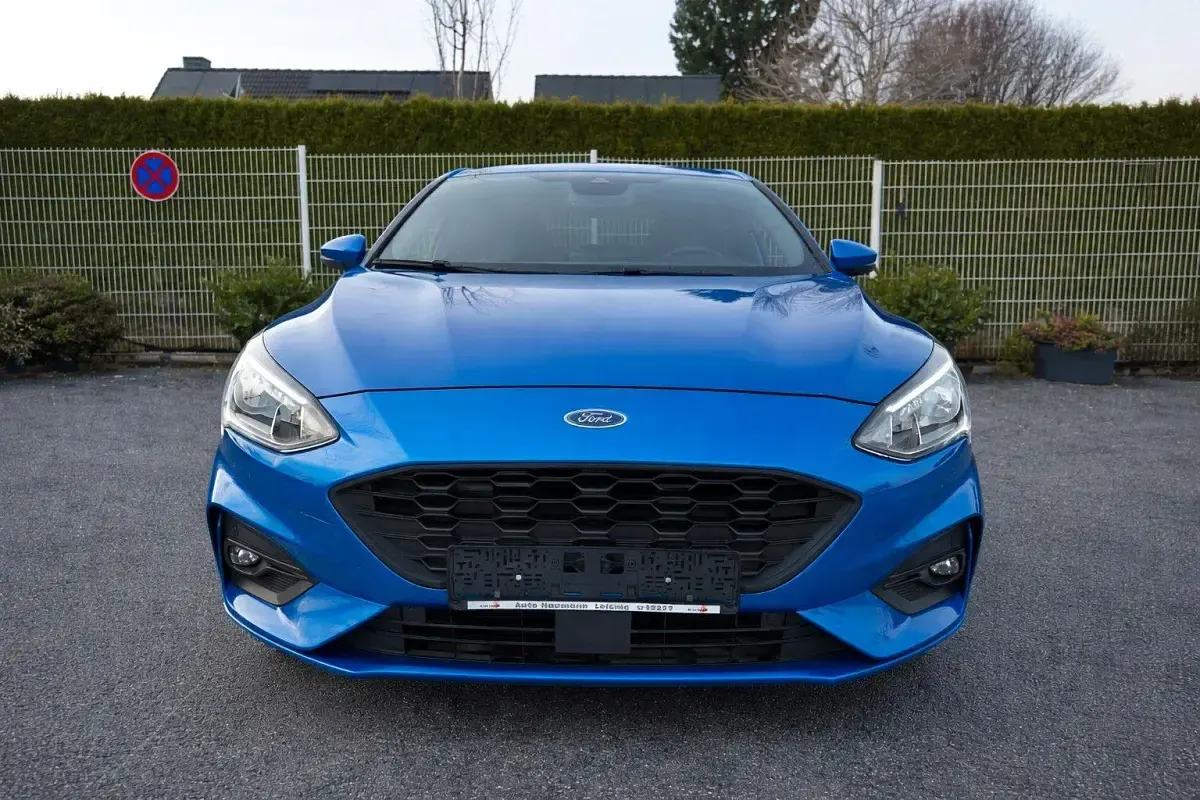Gebraucht Ford Focus ST-Line 125 PS (91 kW) 2019 Blau Limousine