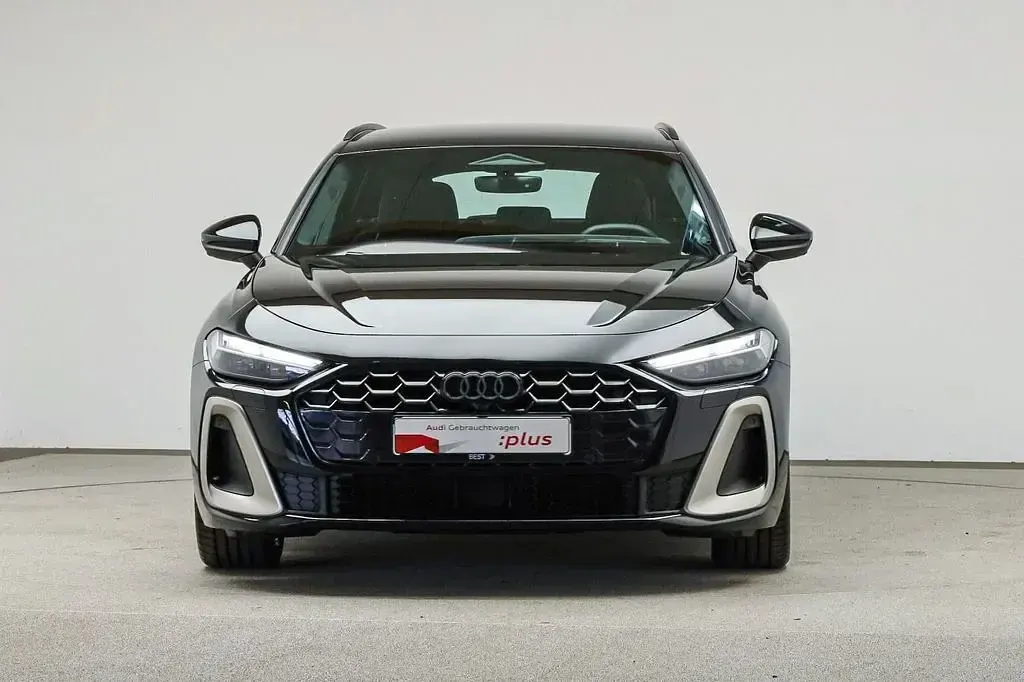 Gebraucht Audi A5 Ambiente 204 PS (150 kW) 2025 Mythosschwarz metallic Kombi