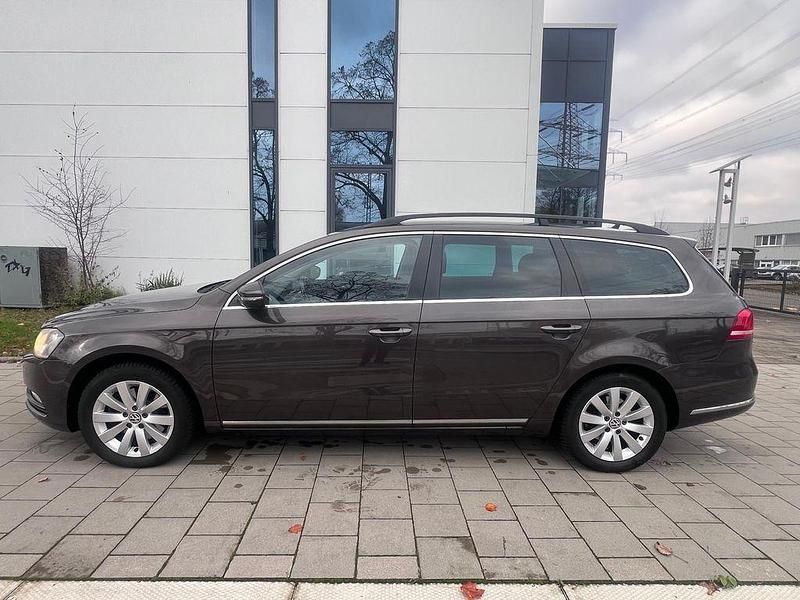 Schwarz Gebraucht 2012 VW Passat Comfortline Limousine | 6.800 € (Fairer Preis) - Bild 1/4