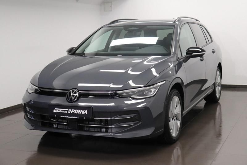 Gebraucht VW Golf VIII Move 150 PS (110 kW) 2023 Mondsteingrau Limousine