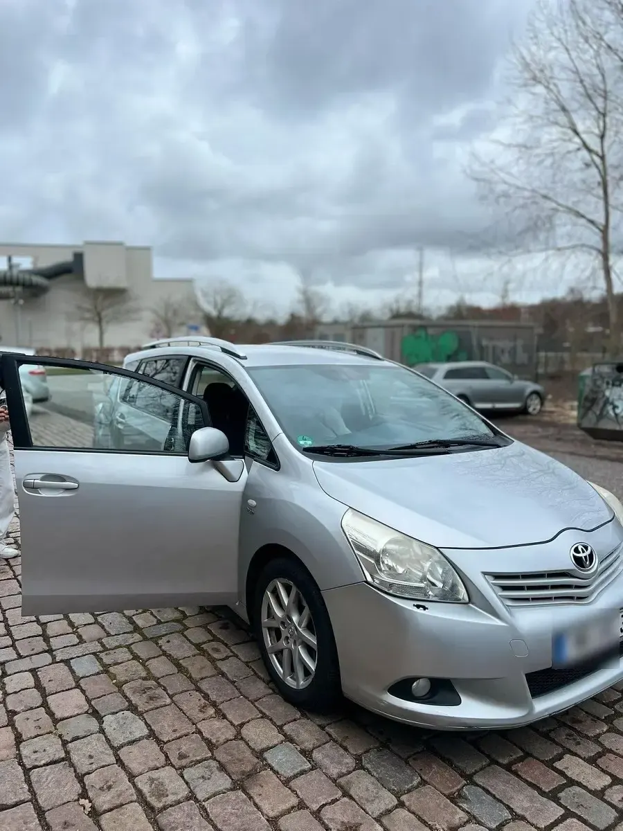 Brugt Toyota Verso 177 HK (130 kW) 2010 Sølv MPV
