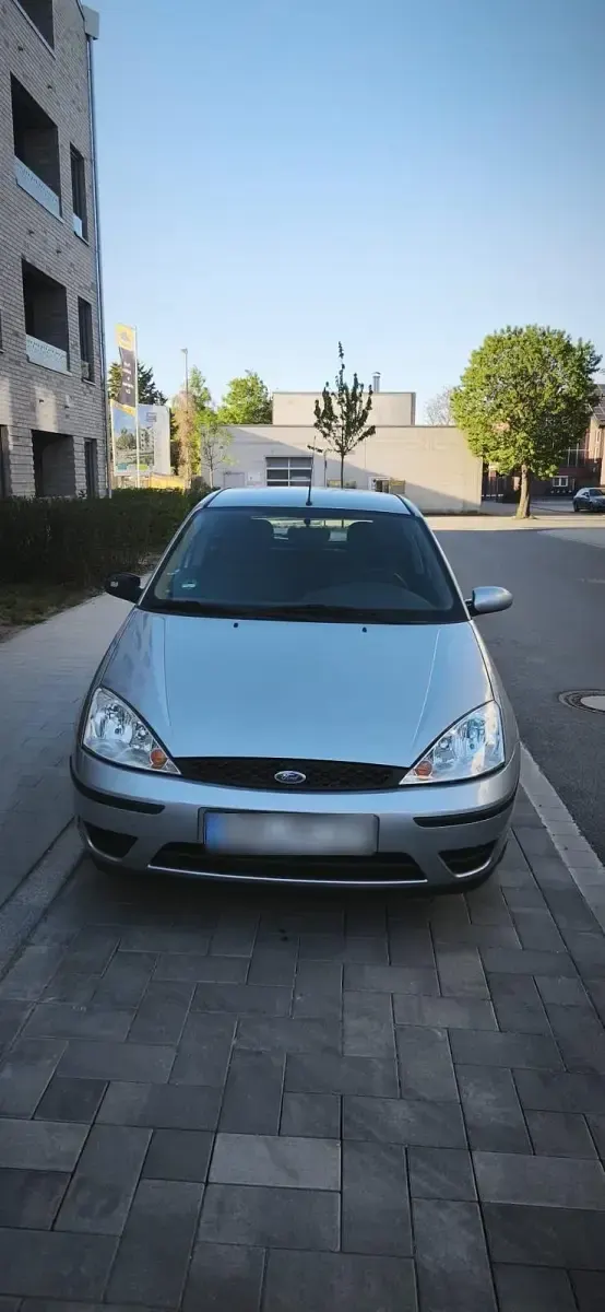 Second-hand Ford Focus 75 CP (55 kW) 2004 Gri Coupe