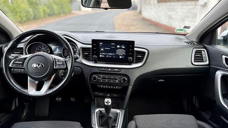 Gebraucht Kia Ceed Edition 7 101 PS (74 kW) 2020 Weiß Kleinwagen