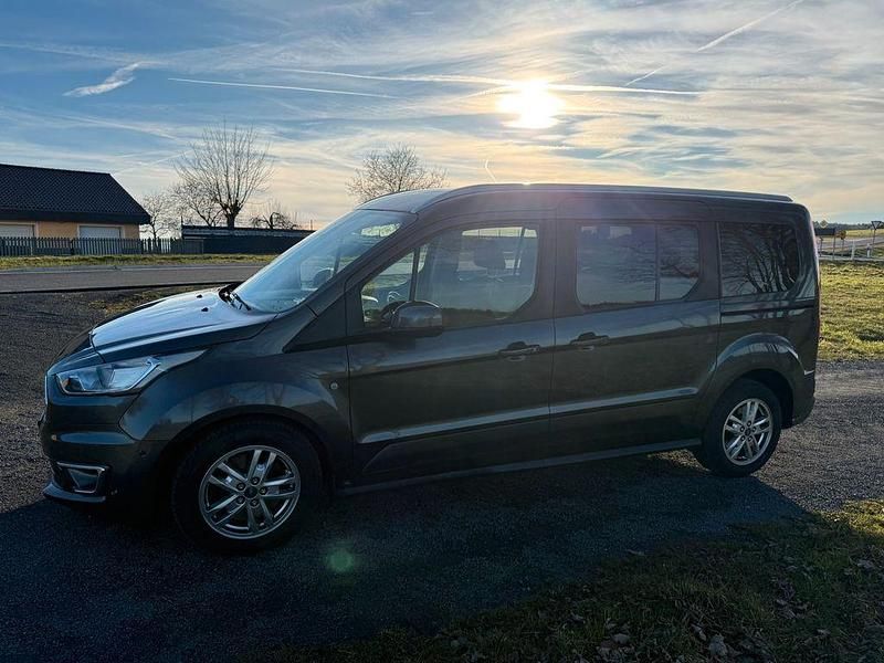 Gebraucht Ford Tourneo Titanium 120 PS (88 kW) 2019 Grau Van / Kleinbus