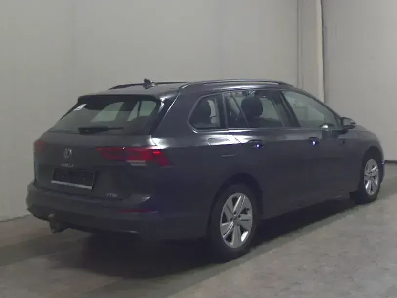 Second-hand VW Golf VIII Highline 131 CP (96 kW) 2022 Gri Berlinǎ