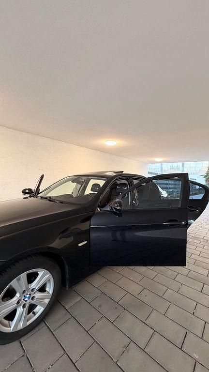 Gebraucht BMW 320 150 PS (110 kW) 2006 Schwarz Limousine
