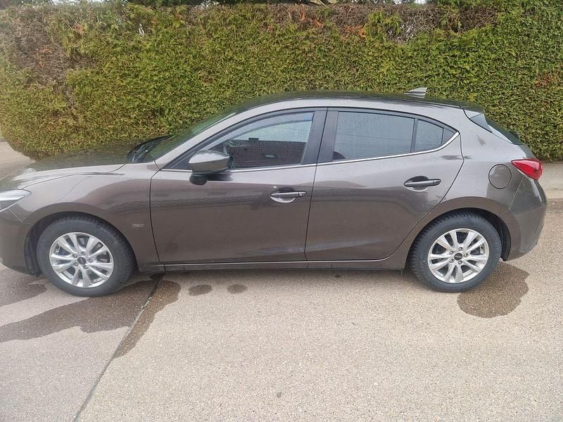 Gebraucht Mazda 3 Kizoku 120 PS (88 kW) 2018 Braun Limousine