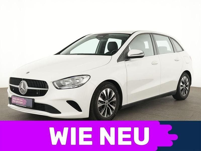 Polarweiss Gebraucht 2024 Mercedes B180 Van / Kleinbus | 26.087 € (Superpreis) - Bild 1/4
