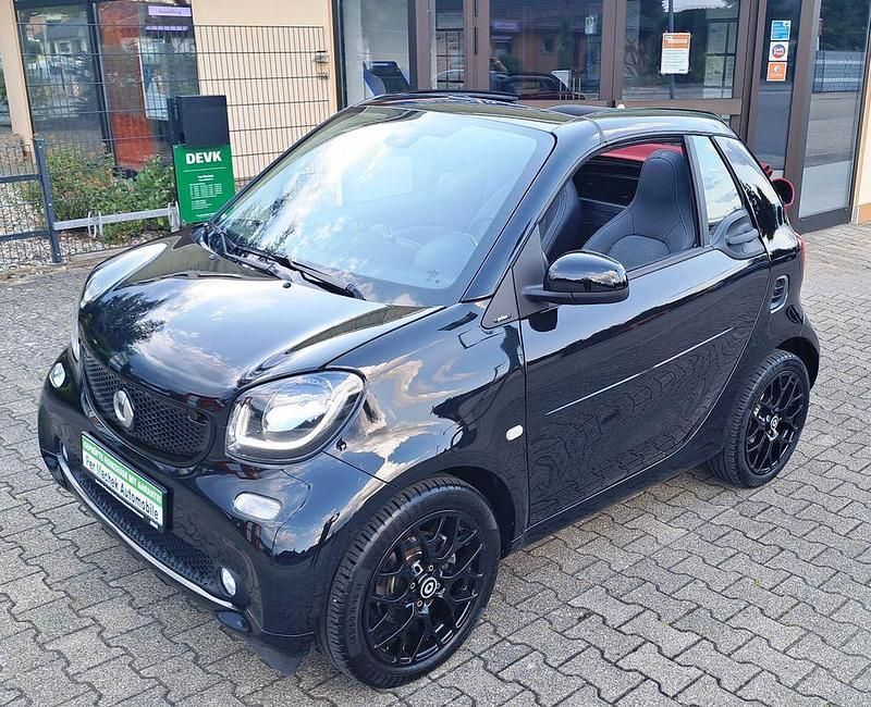 Schwarz Gebraucht 2017 Smart ForTwo Cabrio Basis Cabrio | 17.590 € (Etwas zu teuer) - Bild 1/4
