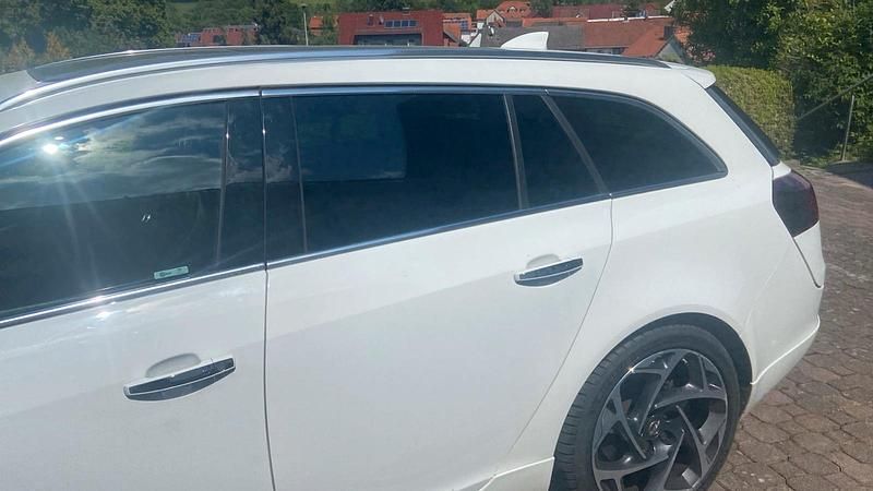 Gebraucht Opel Insignia 170 PS (125 kW) 2017 Weiß Kombi