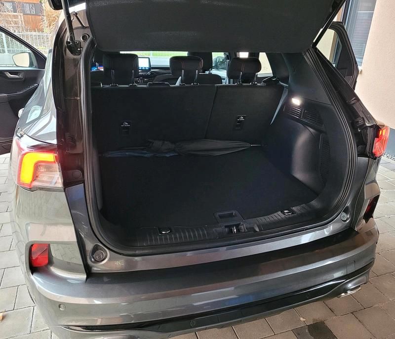 Gebraucht Ford Kuga ST-Line 225 PS (165 kW) 2021 Grau SUV