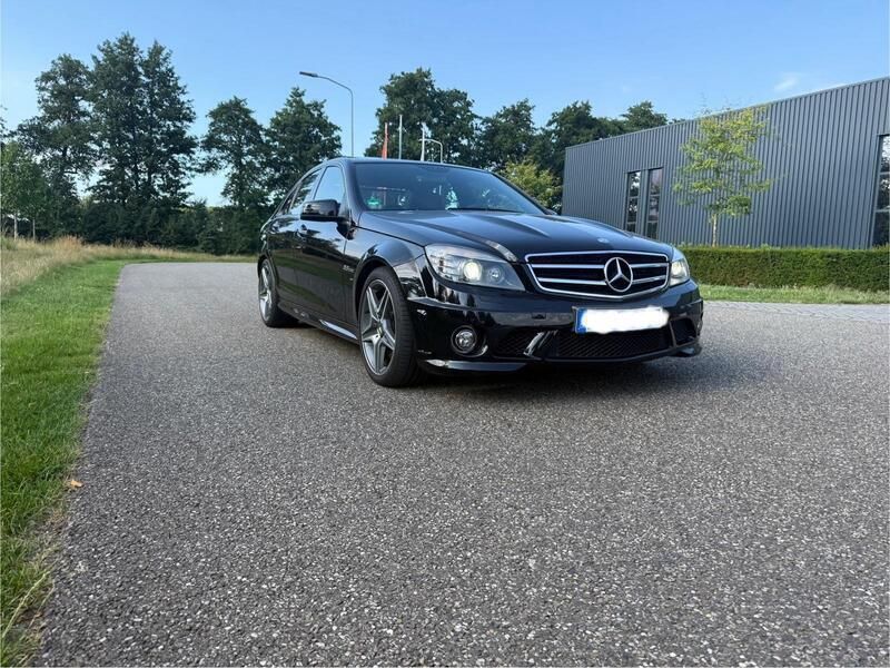 Schwarz Gebraucht 2008 Mercedes C63 AMG AMG Limousine | 46.999 € (Etwas zu teuer) - Bild 1/4