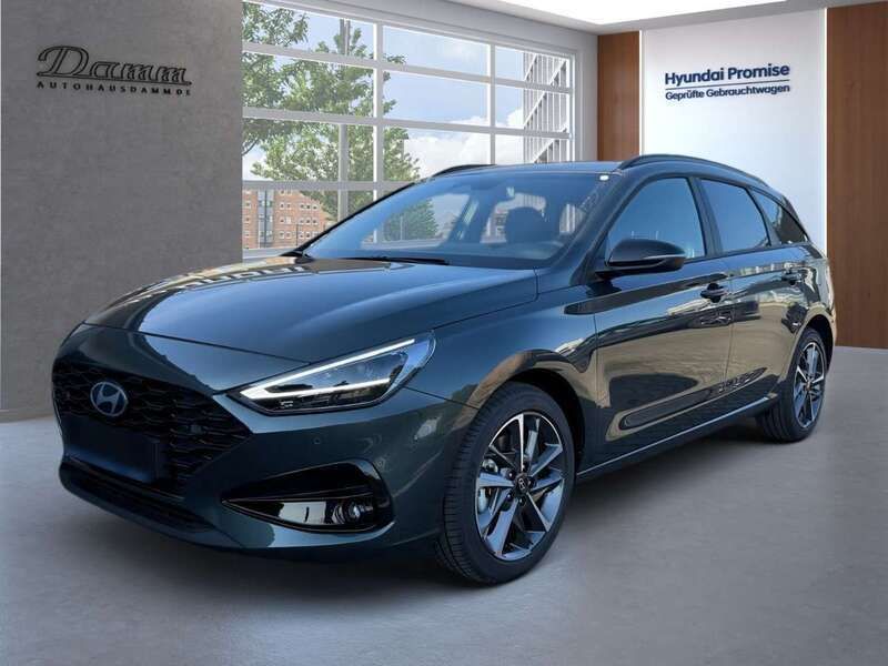 Gebraucht Hyundai i30 101 PS (74 kW) 2025 Cypress green / mic Kombi