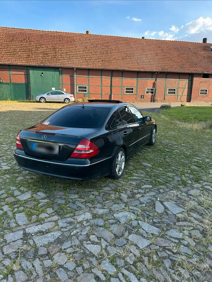 Gebraucht Mercedes E350 272 PS (200 kW) 2005 Schwarz Limousine