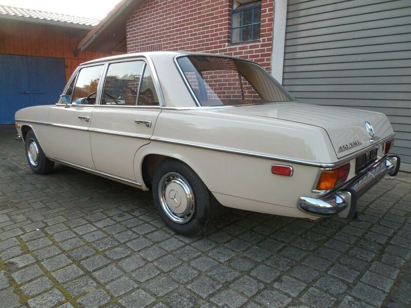 Gebraucht Mercedes 220 60 PS (44 kW) 1970 Beige Limousine