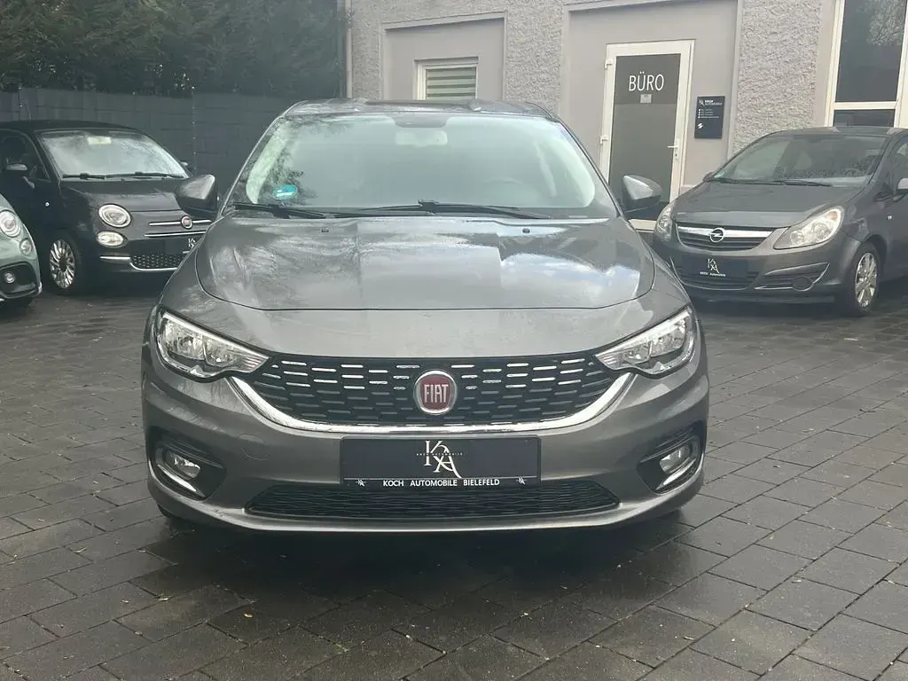 Usado Fiat Tipo Lounge 120 CV (88 kW) 2016 Gris Berlina