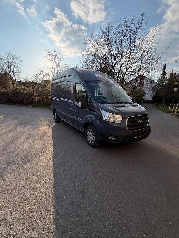 Gebraucht Ford Transit Trend 131 PS (96 kW) 2020 Grau Van