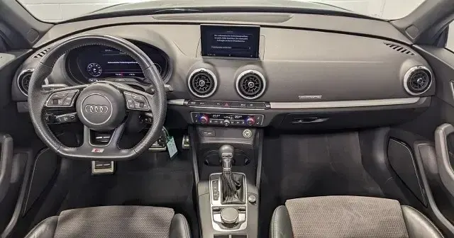 Gebraucht Audi S3 Comfort 310 PS (228 kW) 2018 Grau metallic Cabrio