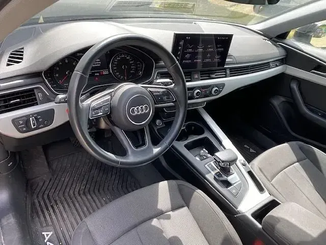 Gebraucht Audi A4 Business 150 PS (110 kW) 2022 Mythosschwarz metallic Kombi