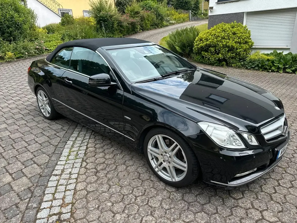 Gebraucht Mercedes 250 204 PS (150 kW) 2012 Schwarz Cabrio