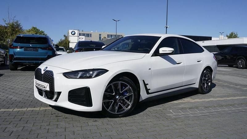 Weiß Gebraucht 2024 BMW i4 Comfort Edition Limousine | 41.490 € (Guter Preis) - Bild 1/4