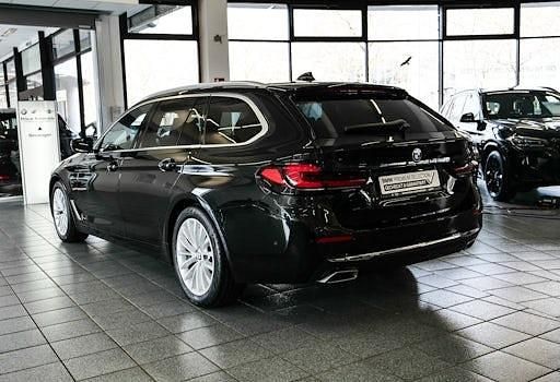 Gebraucht BMW 540 Luxury Line 333 PS (244 kW) 2023 Schwarz Kombi