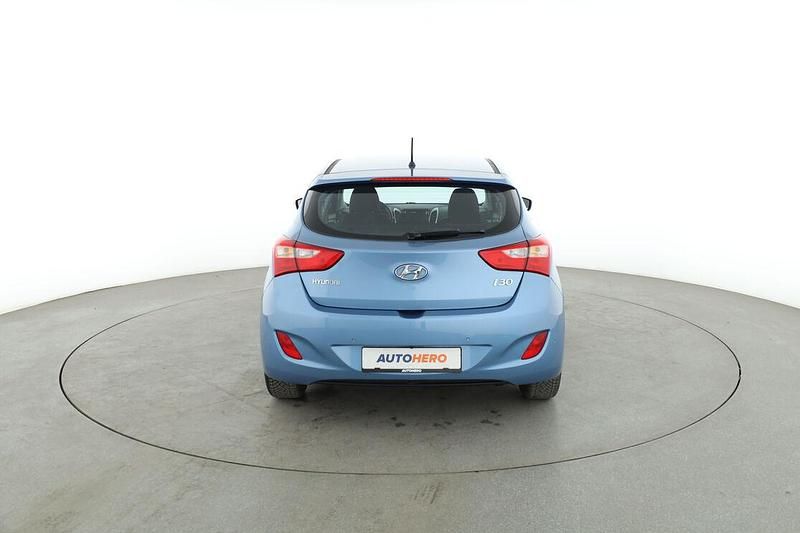 Gebraucht Hyundai i30 YES! 101 PS (74 kW) 2015 Blau Limousine