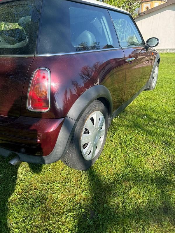 Second-hand Mini Cooper 116 CP (85 kW) 2002 Roșu Hatchback