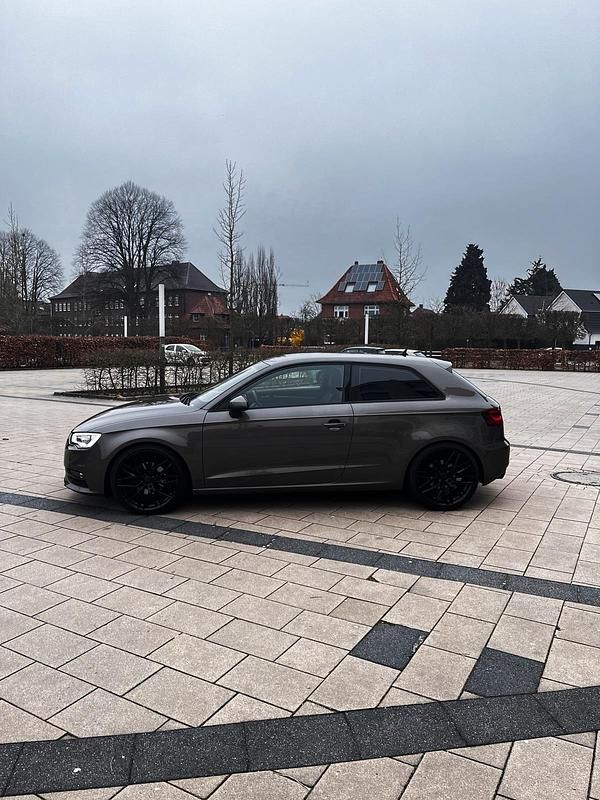 Gebraucht Audi A3 Comfort 150 PS (110 kW) 2013 Grau Limousine