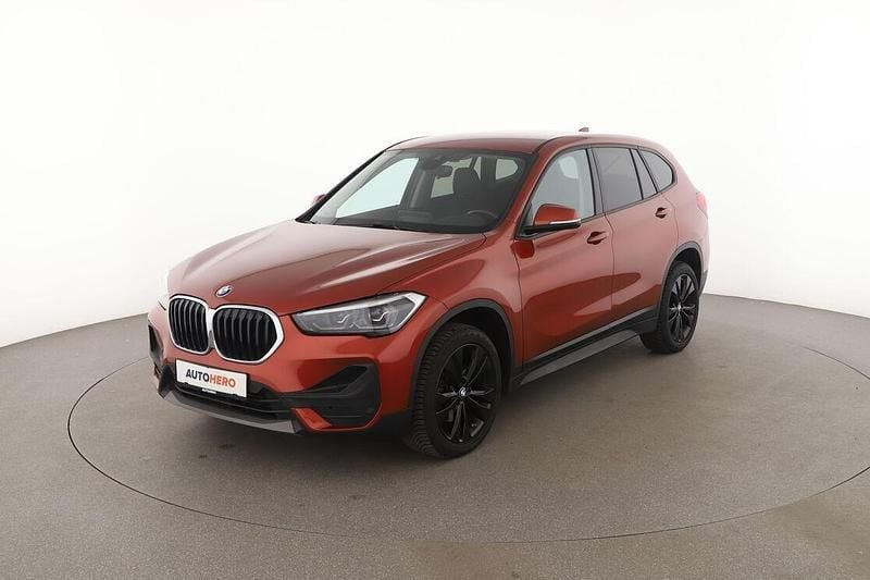 Orange Gebraucht 2022 BMW X1 Performance SUV | 27.310 € (Guter Preis) - Bild 1/3