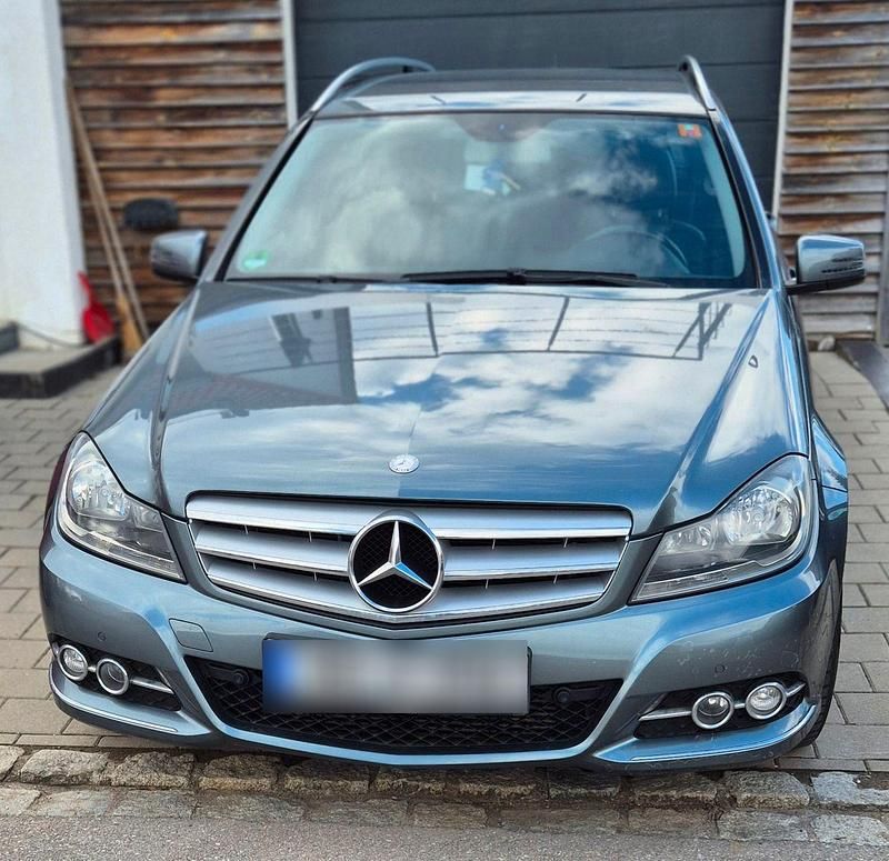 Second-hand Mercedes C250 204 CP (150 kW) 2012 Andere farben Break