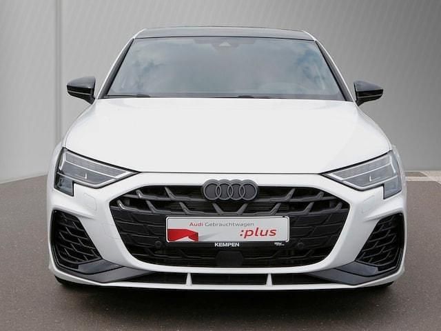Gebraucht Audi S3 Ambiente 333 PS (244 kW) 2024 Arkonaweiß Limousine